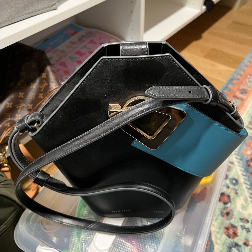 Danse Lente black and blue bucket bag